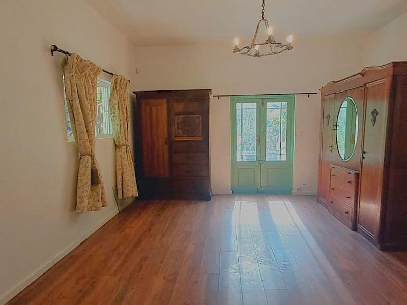 3 Bedroom 3 Bathroom Home - Photo 9
