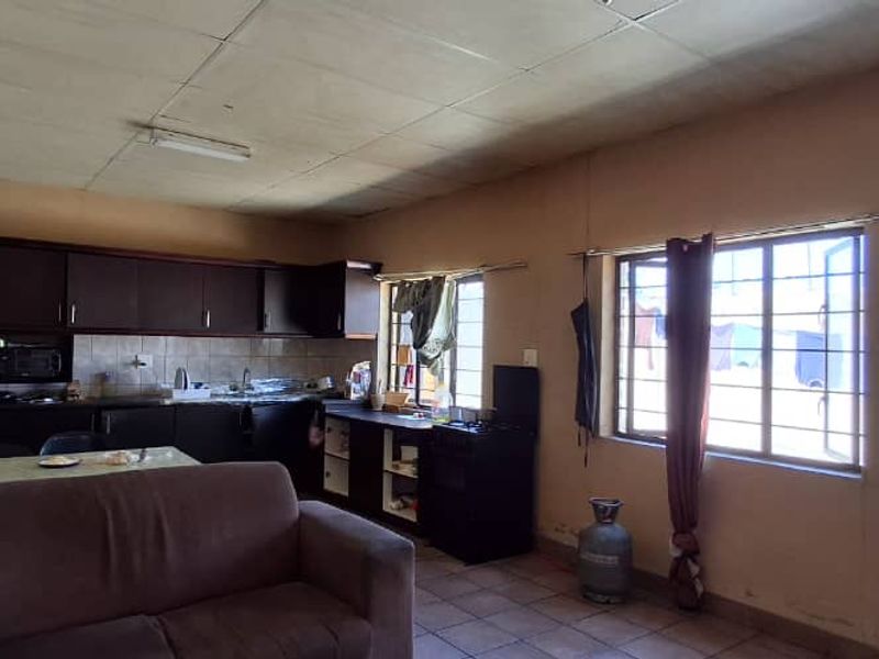 Oshikango Business Plot with dwelling For Sale - Photo 8