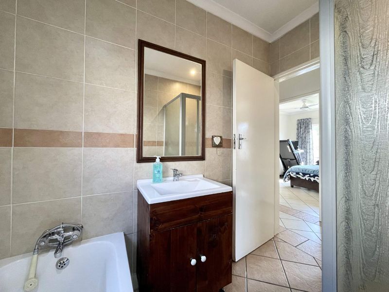Enjoy Lifestyle & Security in This Eco Park 2-Bedroom Home - Photo 8