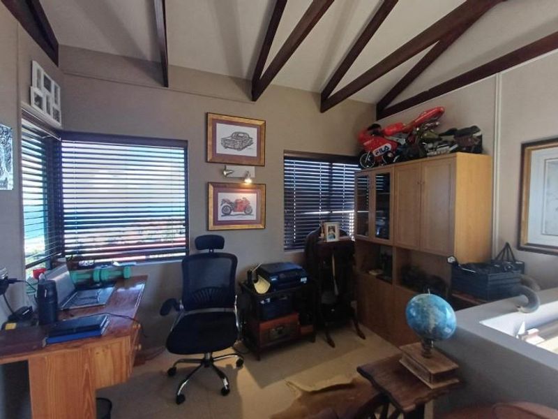 3 Bedroom House for Sale in Dana Bay - Photo 5