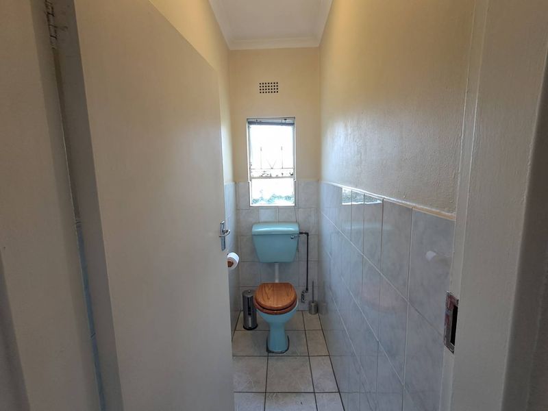 Main House & Cottage: Ideal for Family & Guests! - Photo 8
