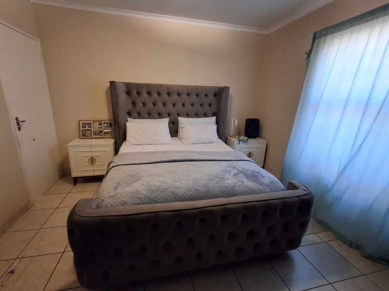 Convenient Location Meets Comfort in This 3-Bedroom Gem - Photo 7
