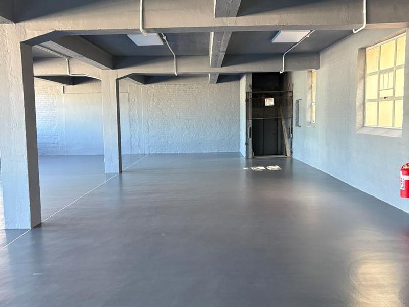 Prime 510m2 first floor unit ideal for crossfit - Photo 2