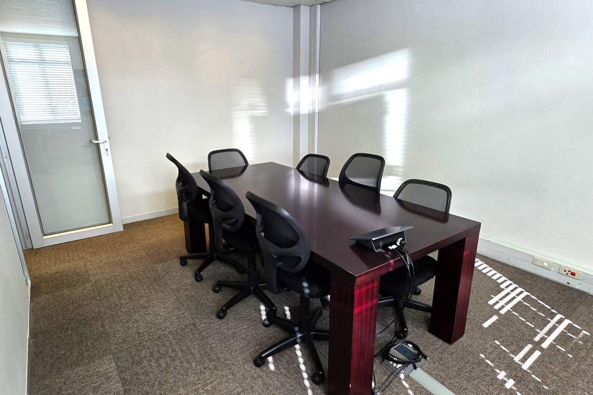 First Floor Office in Secure Complex - Photo 5
