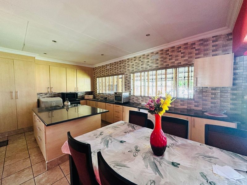 House For Sale in Dinwiddie, Germiston - Photo 7