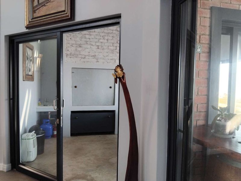 EXCEPTIONAL LOW MAINTENANCE GEM - Photo 10