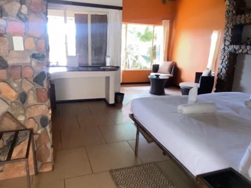 Luxurious Game Lodge & Wilderness Estate – 3,000 Hectares, 89 km from Windhoek, en route to Gobabis Namibia - Photo 7