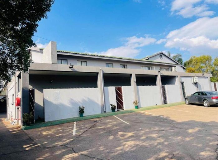 Property #2401119, Townhouse Pending Sale in Clubview