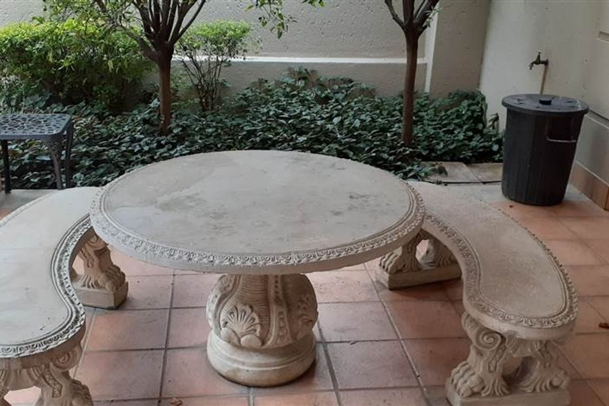 UNFURNISHED ONE BEDROOM GARDEN - Photo 5