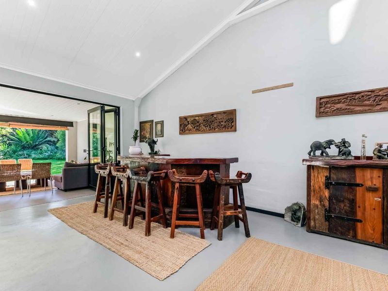 A CHARMING HOME FILLED WITH NATURAL LIGHT AND SET IN A PEACEFUL SETTING - Photo 7