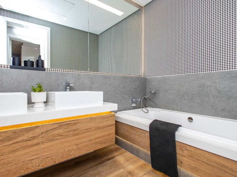 Luxury 3 bedroom furnished apartment - Photo 7