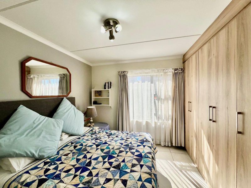 Spacious 3-Bed Garden Unit with Secure Estate Living - Photo 10