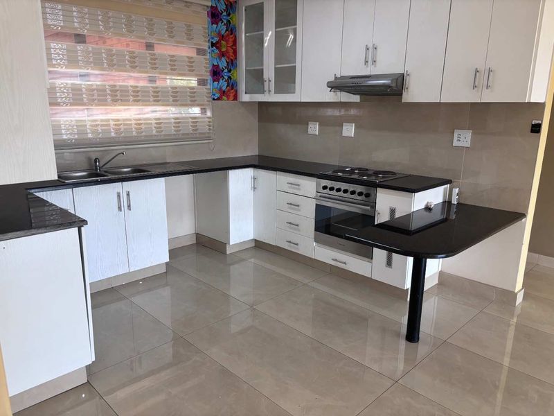 3 Bedroom North-Facing Top-Floor Apartment for Sale in Pelham, Pietermaritzburg - Photo 9