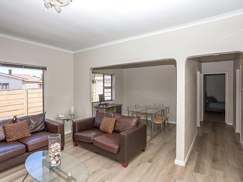 Family Home - Photo 3