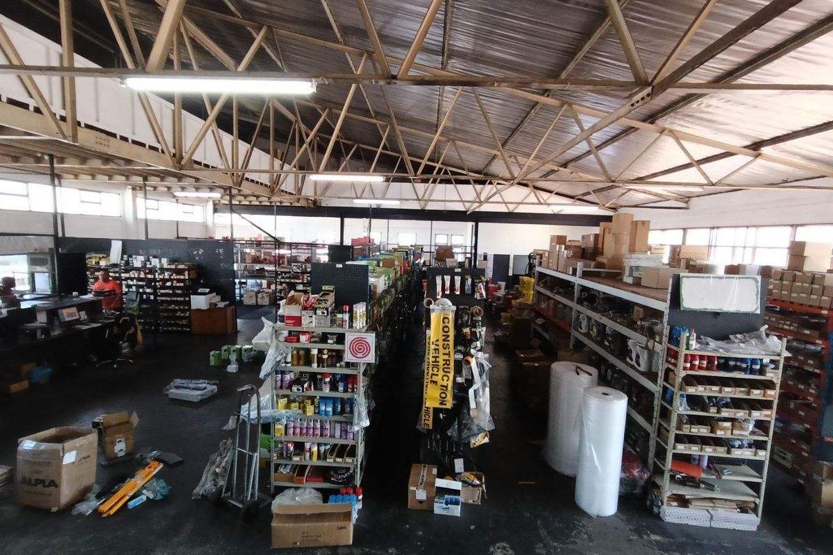 Building - Fully Tenanted | FOR SALE - Photo 3