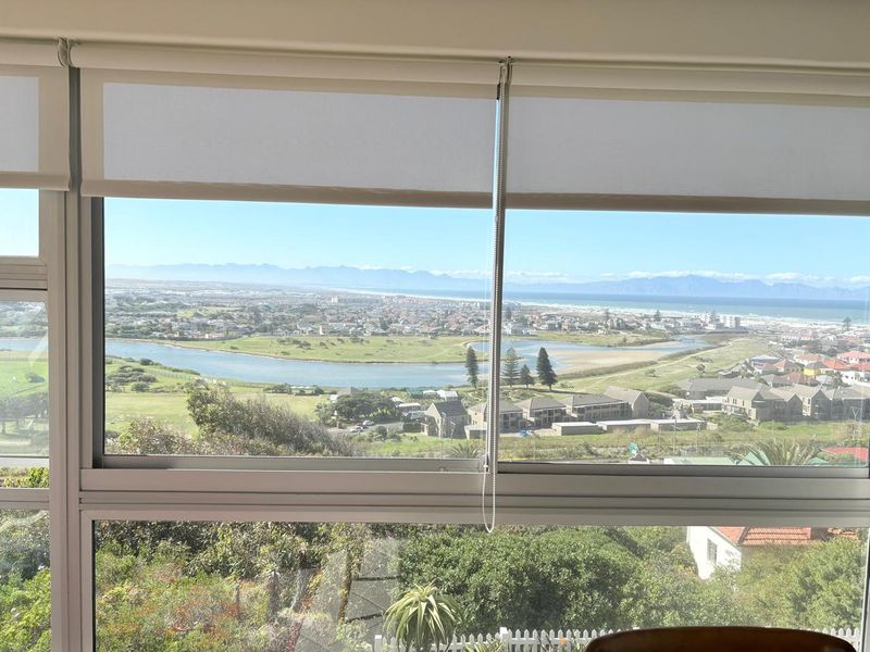 House To Rent In Muizenberg! - Photo 3