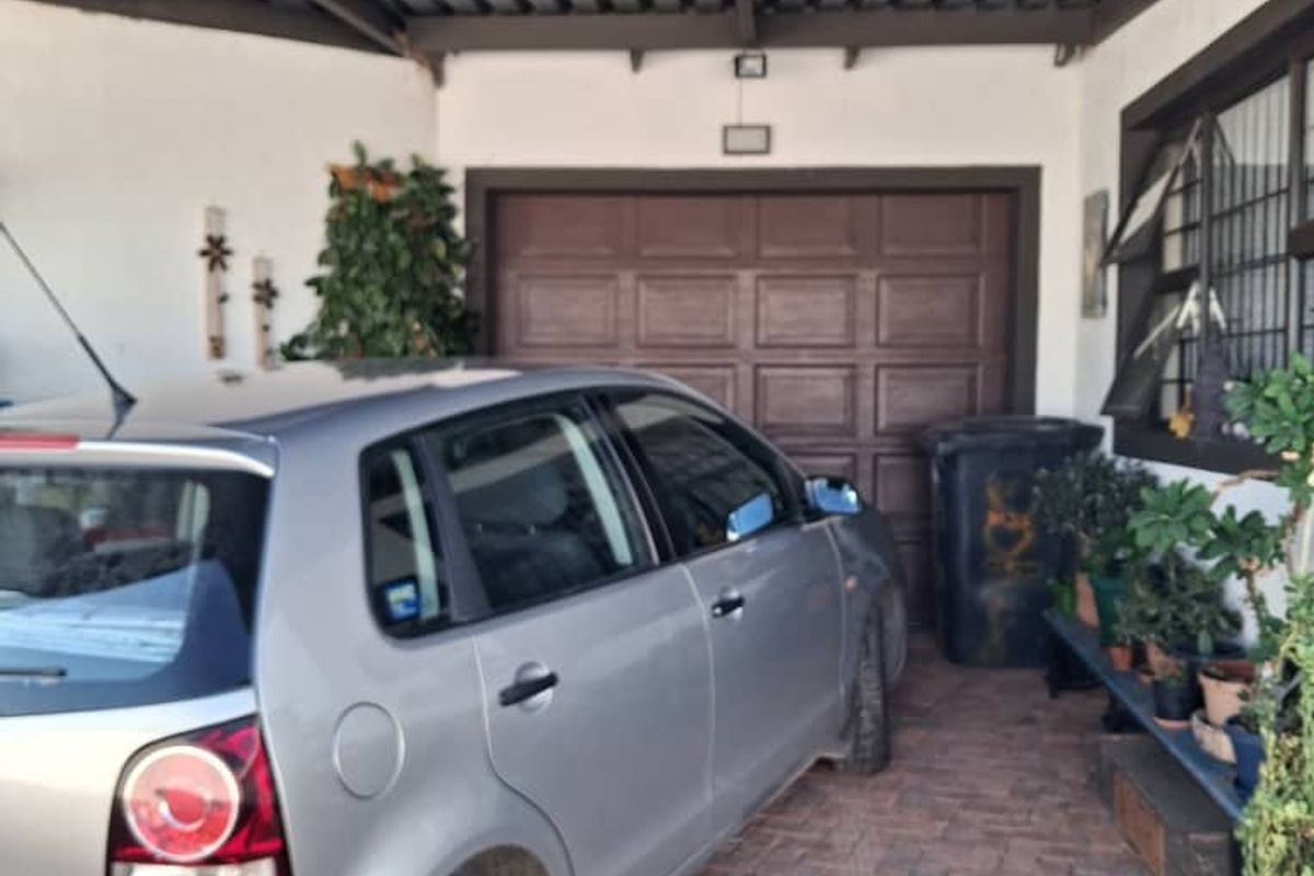 FOR SALE - 2 BEDROOM IN OKAHANDJA - Photo 3