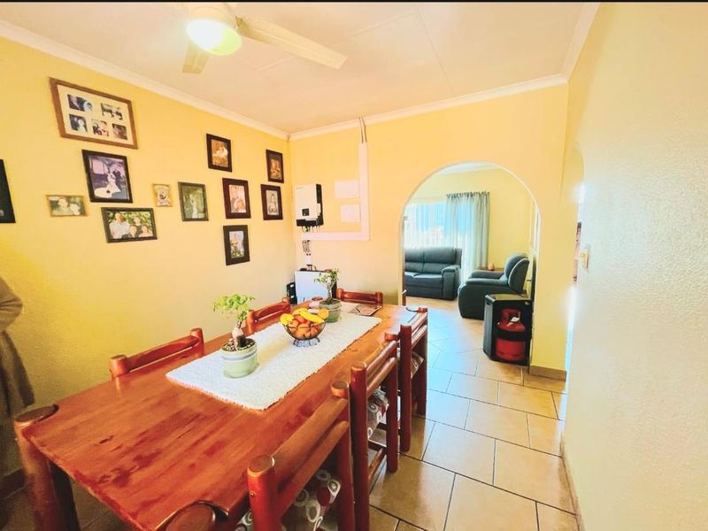 Move-in ready - Photo 6