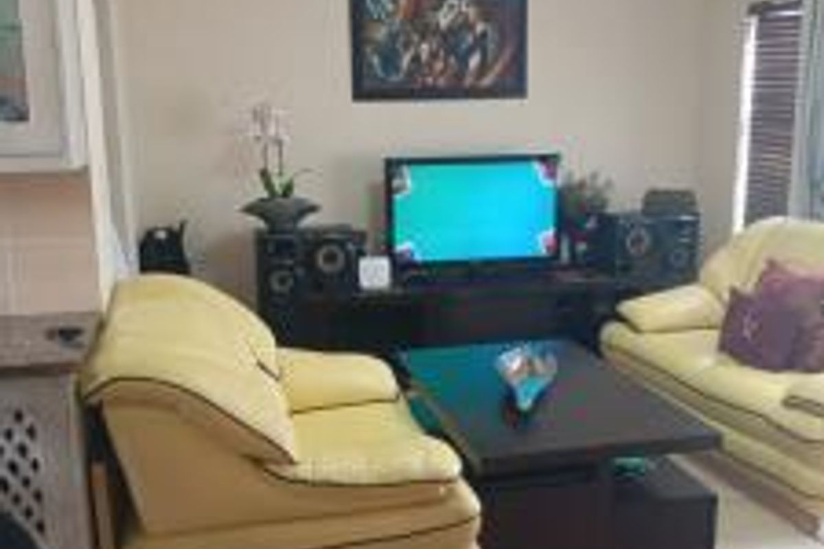 Ground Floor Apartment for Sale - Photo 3