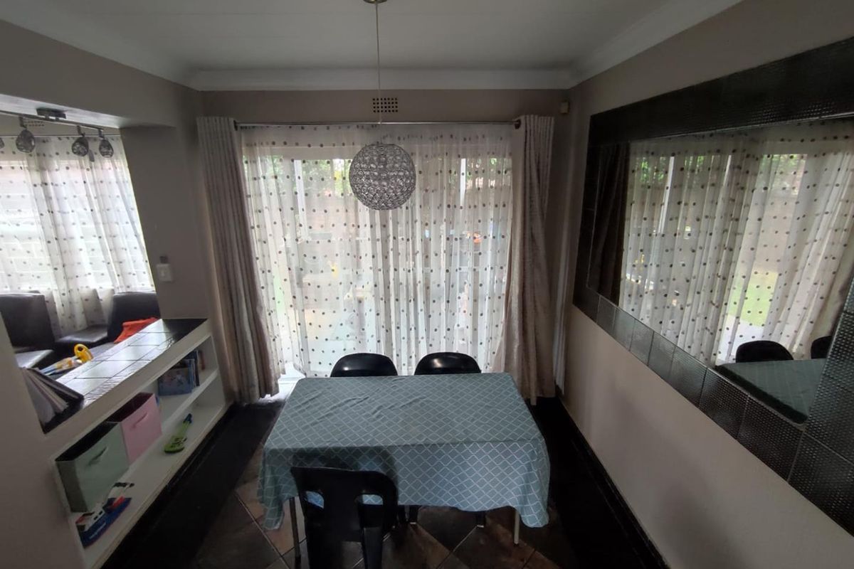 LOOKING FOR A LOVELY, EASY-TO-OWN APARTMENT IN A PEACEFUL NEIGHBOURHOOD? LOOK NO FURTHER! - Photo 4
