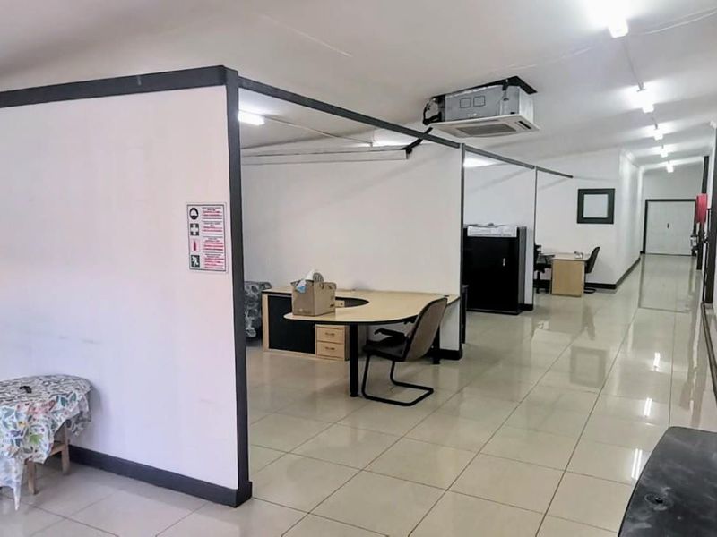 MULTI-USE FACTORY OR WAREHOUSE FOR SALE IN ELECTRON - Photo 8