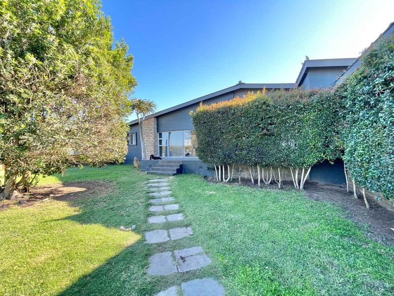 Charming 3-Bedroom Family Home Full of Potential in Mossel Bay Central, Mossel Bay - Photo 2