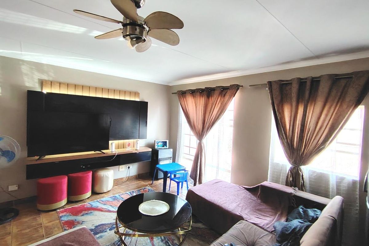 Two Bedroom Apartment for Sale walking distance from Gautrain - Photo 5