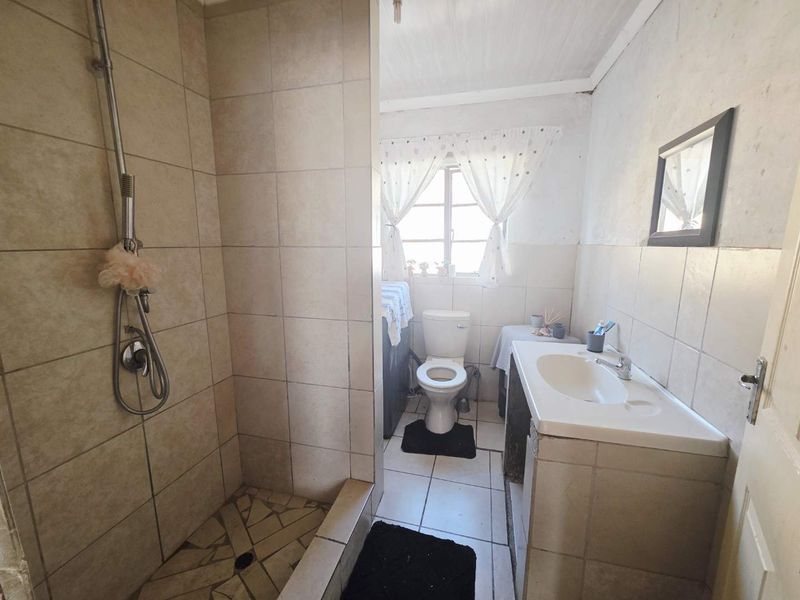 2 Bedroom House For Sale in Tsakane - Photo 6