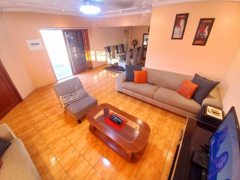 Four bedrooms house for sale in Atteridgeville - Photo 9