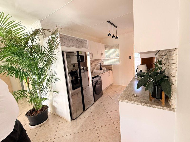 2 BEDROOM APARTMENT FOR SALE - HOCHLAND PARK - Photo 2