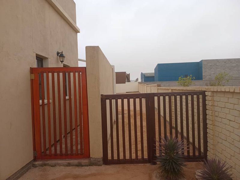 BEAUTIFUL WELL-MAINTAINED HOUSE FOR SALE IN HENTIES BAY – SOUTH DUNE - Photo 7