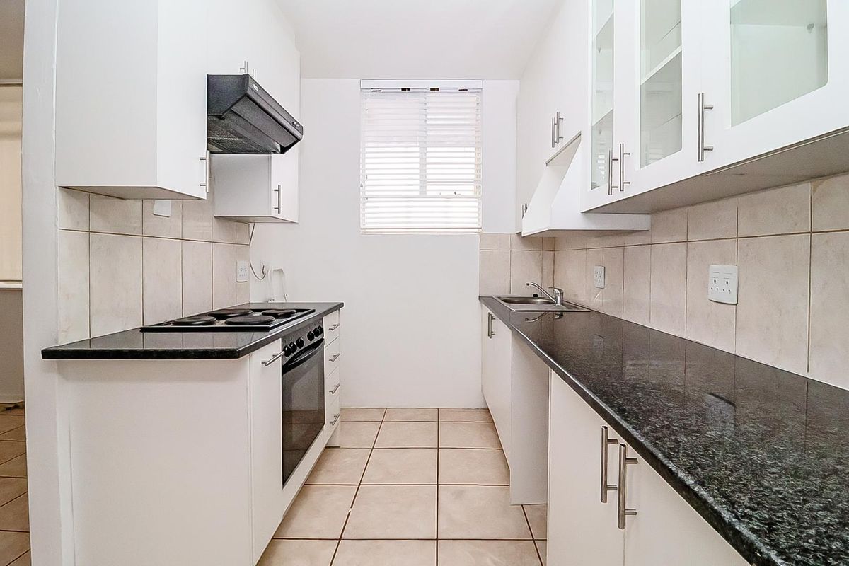 Renovated One Bedroom Apartment! - Photo 3