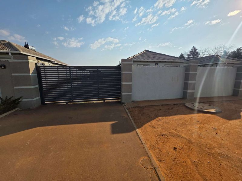 3 Bedroom House for sale in Brenthurst - Photo 9