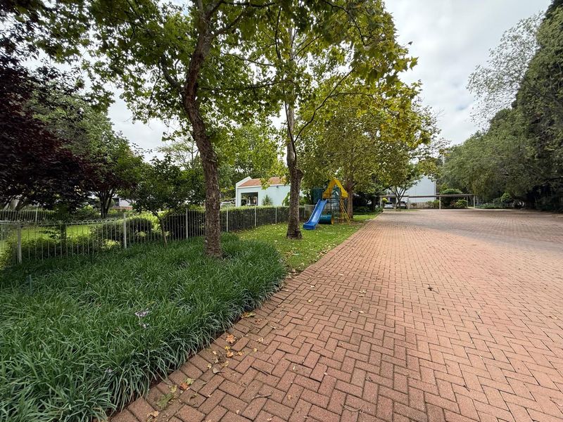 Stunning 2-Bedroom Apartment in the Heart of Morningside Hills - Sole Mandate - Photo 10