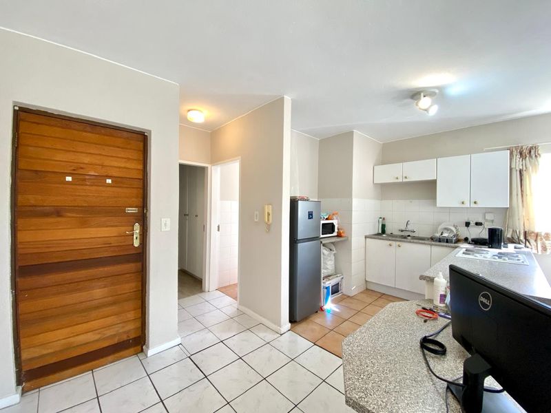 LOVELY SPACIOUS ONE BED NEAR HYDE PARK SHOPPING CENTRE - Photo 7