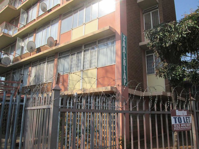 VERY BEAUTIFUL [1] ONE BEDROOM APARTMENT FOR SALE IN SUNNYSIDE [ PRETORIA ] - Photo 3