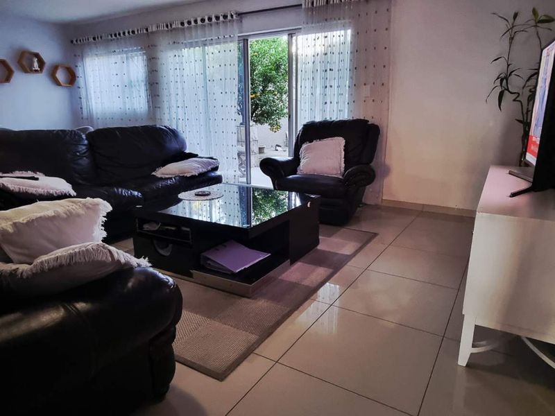 Klein Windhoek 3 bedroom Townhouse - Photo 1