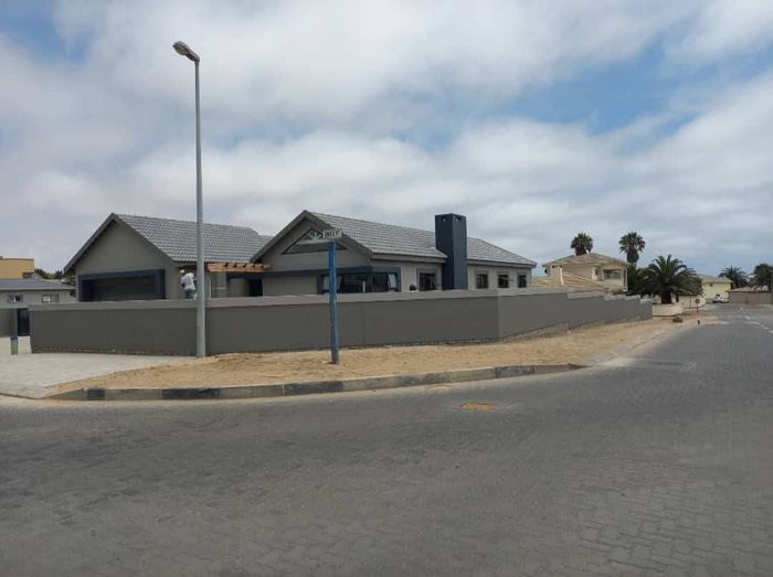 Property #2539608, House For Sale in Swakopmund Ext 3