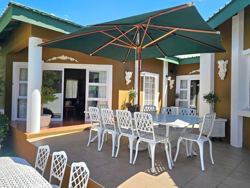 Ambassadorial Victorian Beauty: Fully Furnished Rental in Ludwigsdorf! - Photo 3