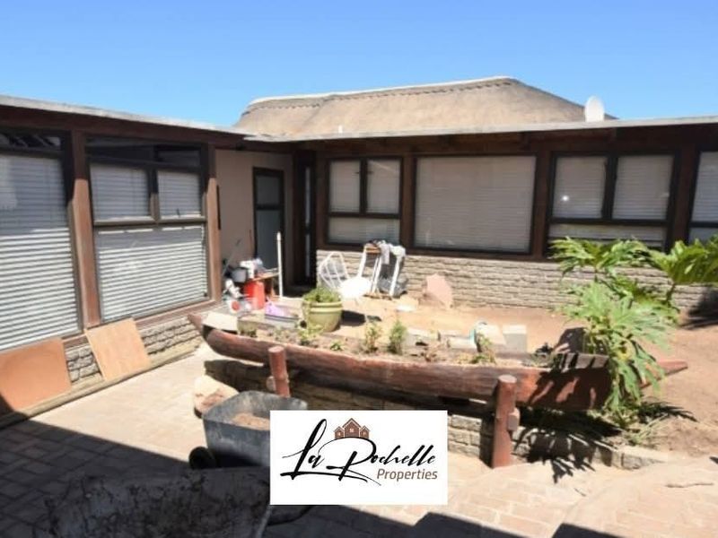 Freestanding Family home for sale - Vineta - Swakopmund - Photo 4