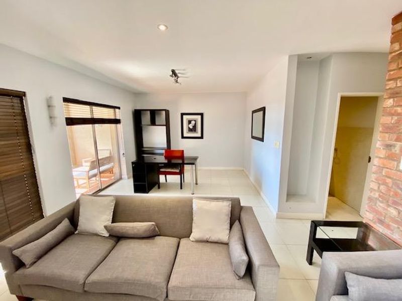 Luxury Fully Furnished 2bed Penthouse Apartment Morningside– FOR SALE - Photo 9