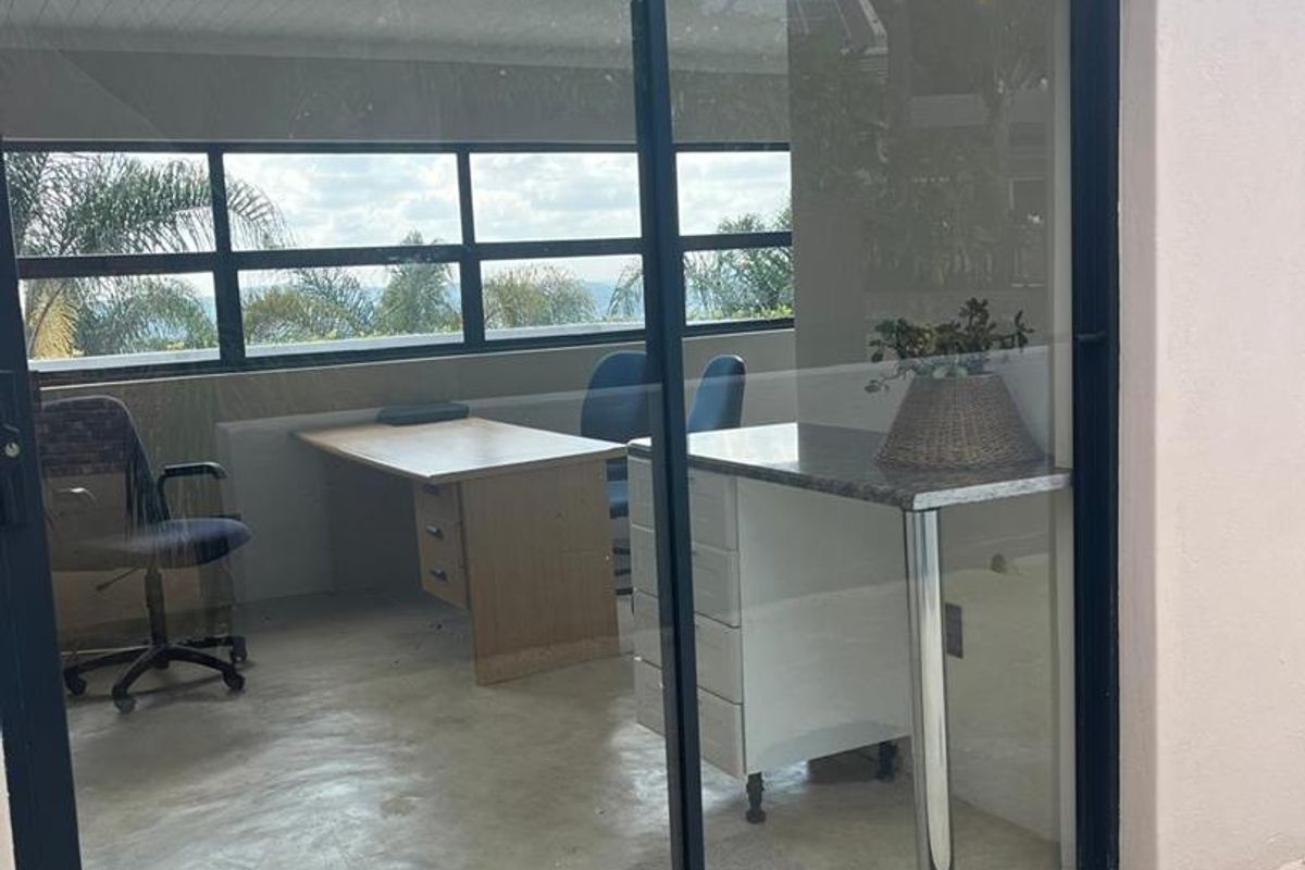 FURNISHED OFFICE FOR RENTAL IN MORELETA PARK - Photo 4