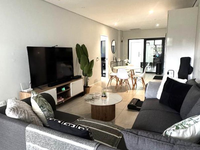 Modern Ground Floor 2-Bedroom Apartment with Garden for Sale Seaward Estates, Ballito - Photo 6
