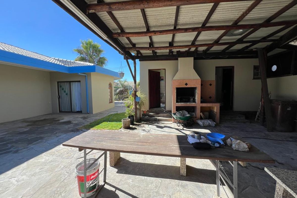 FOR SALE: 4-BEDROOM HOUSE WITH 2-BEDROOM FLAT – OCEAN VIEW - Photo 5