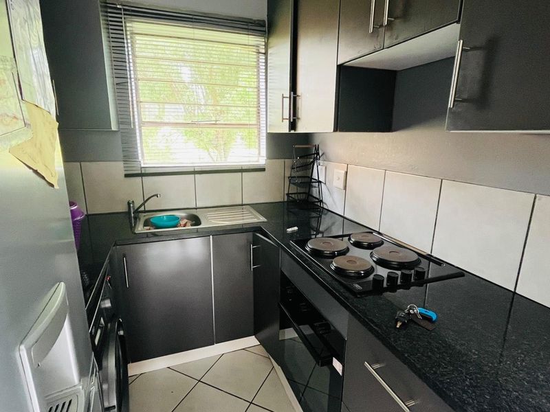 Safe family home - Photo 3