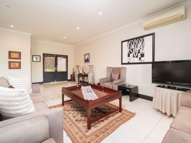 Fully Furnished 3-Bedroom Split-Level Townhouse in Zimbali Coastal Resort - Photo 8