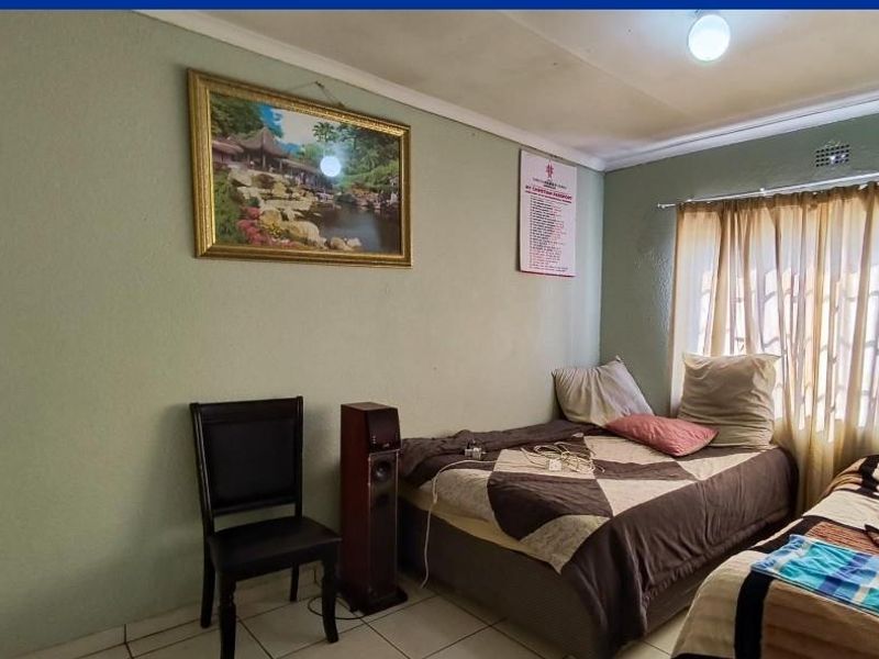 Investment property - Photo 5