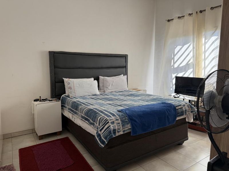 Charming 3-Bedroom Home – Move-In Ready - Photo 4