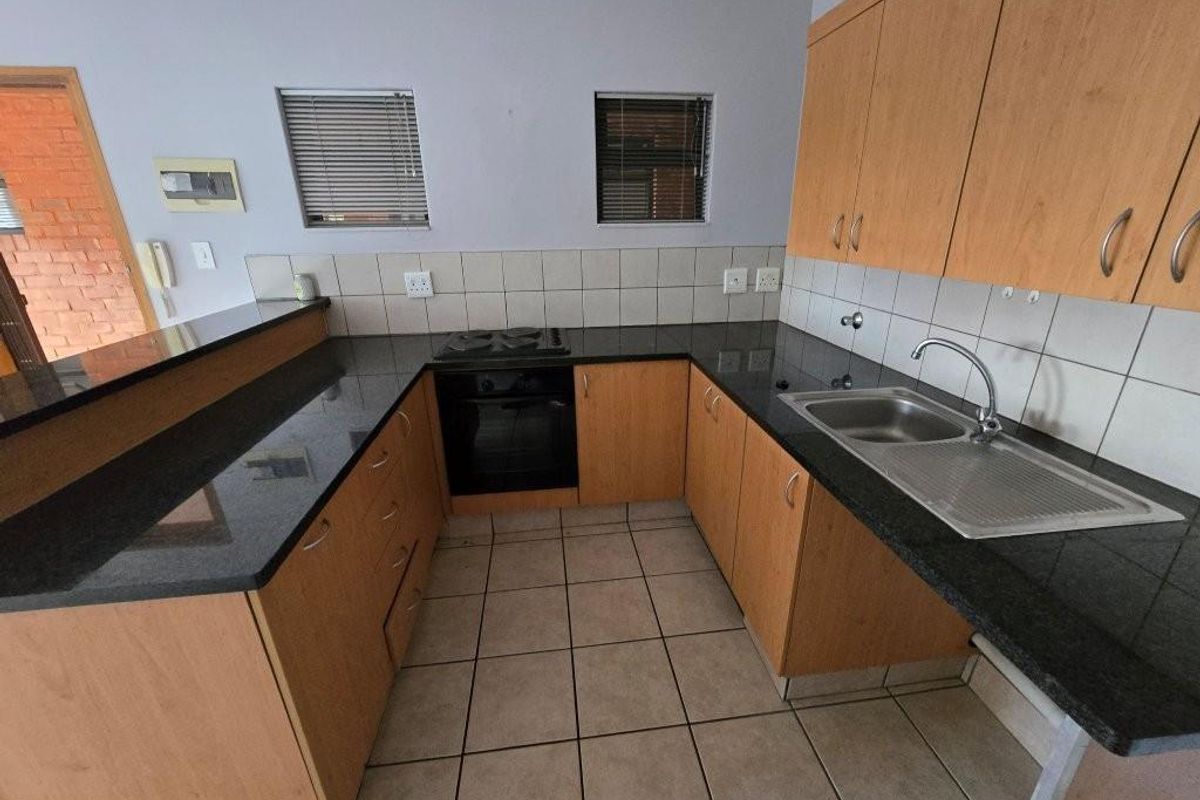 2 Bedroom to rent at The Circuits - Photo 5