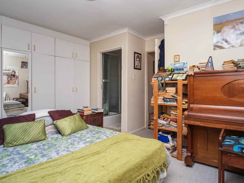 Magical Townhouse in Manor Gardens - Photo 10